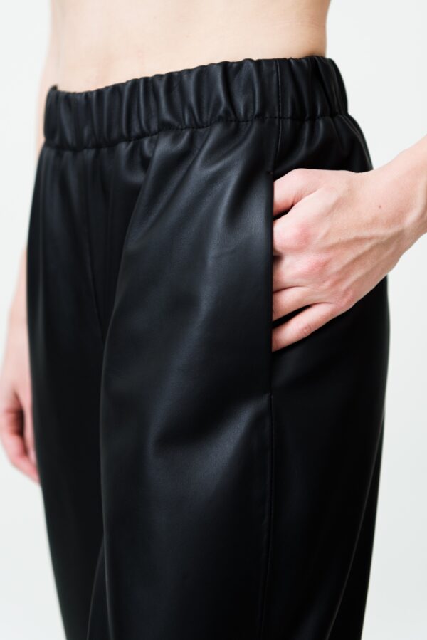marija tarlac jogging fit black leather trousers 3