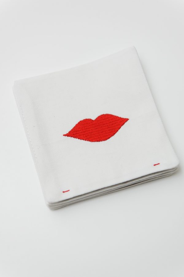 Coaster With Embroidered Lips(pack of 4)