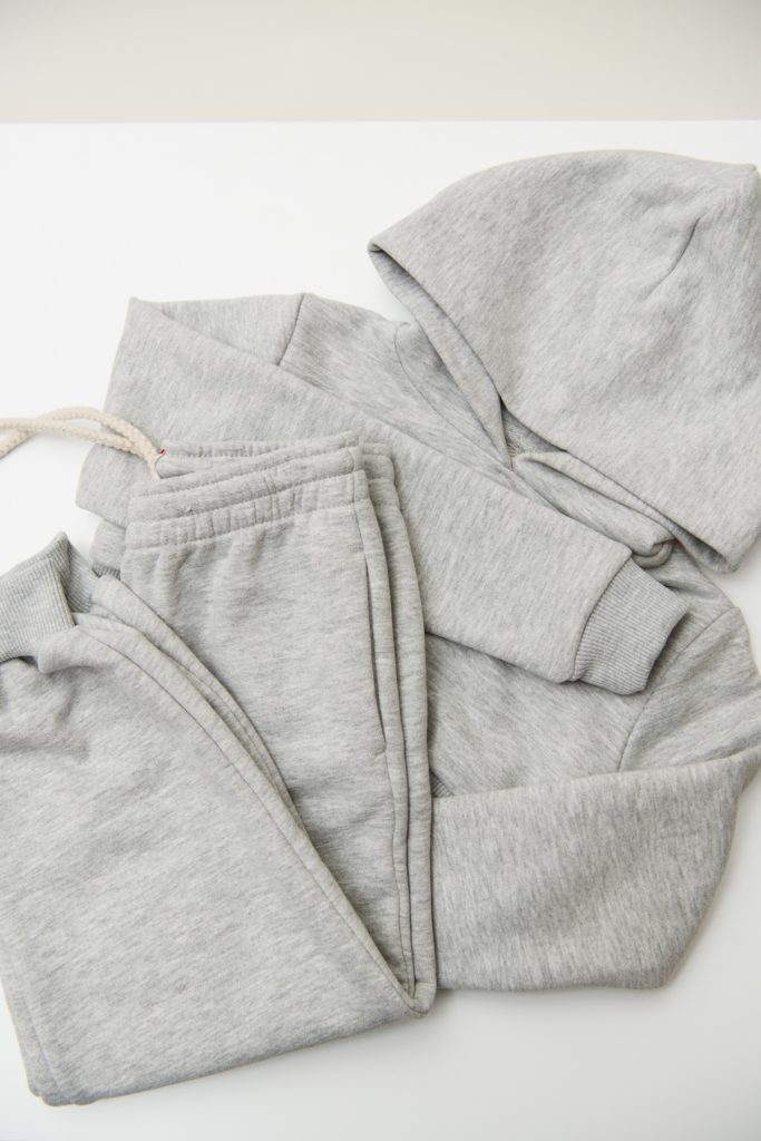 Sweatshirt and Pants Set in Grey
