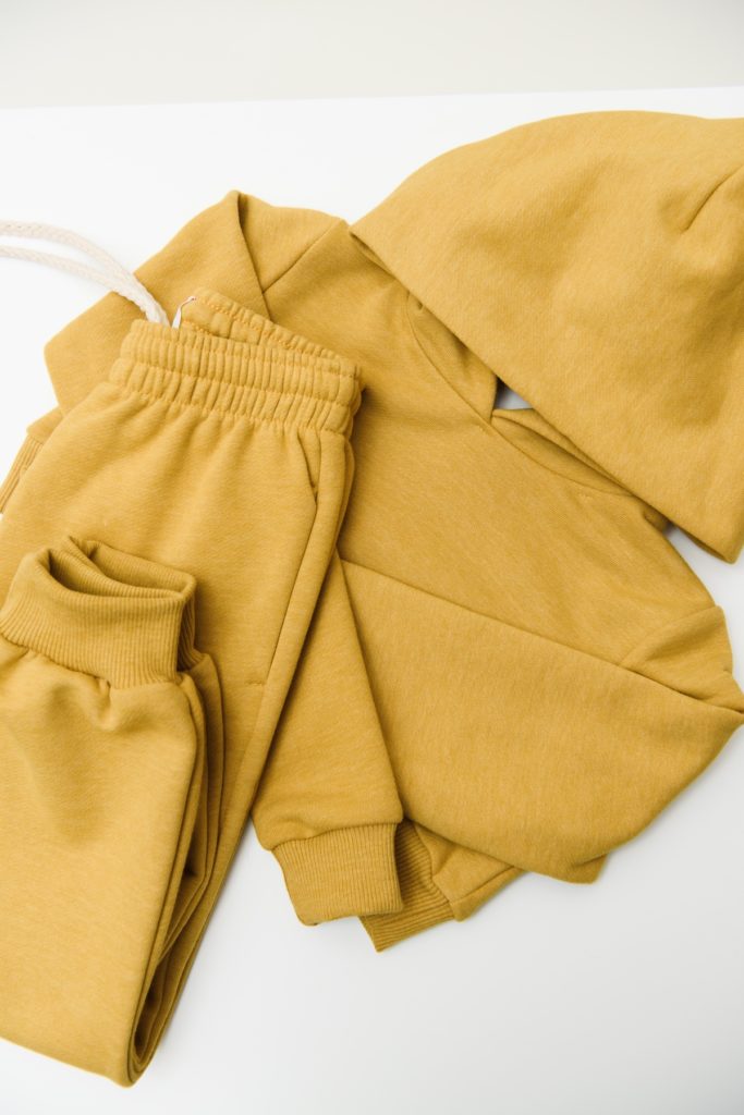 Sweatshirt and Pants Set in Yellow