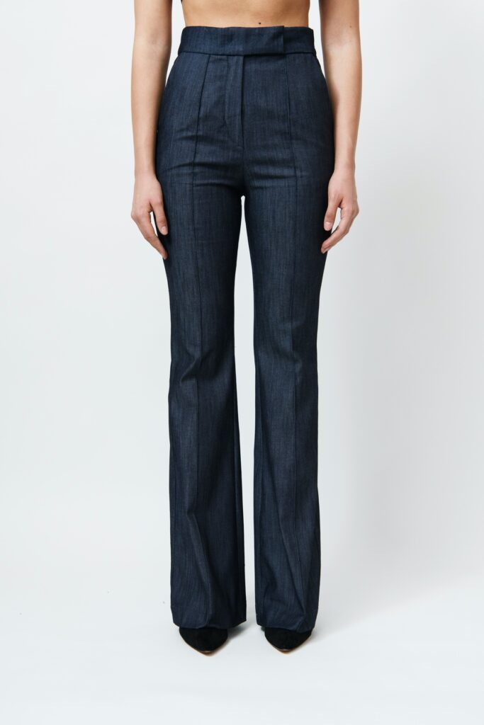 High-waisted Flared Trouser in Dark Jeans